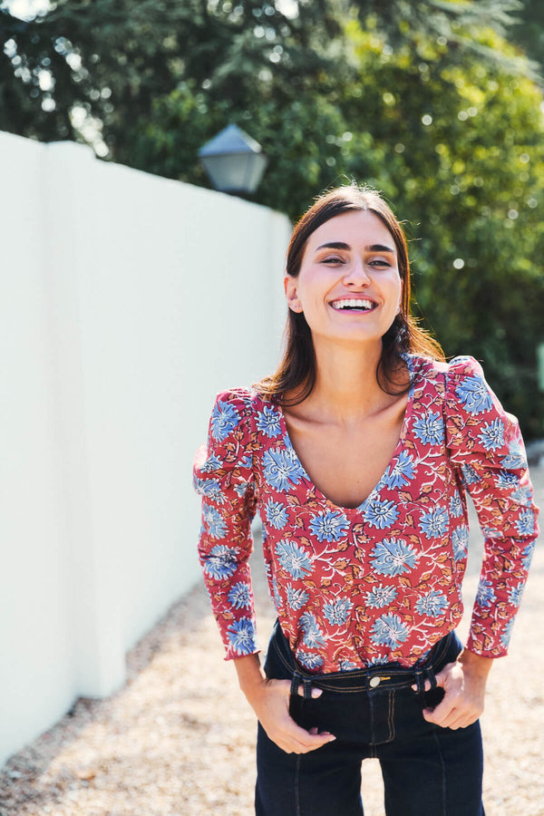 Camiseta Luisa Pico Granate Petunia Azul