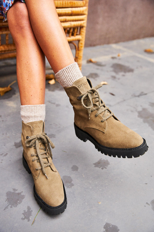 Bota Bruna Verde Oliva