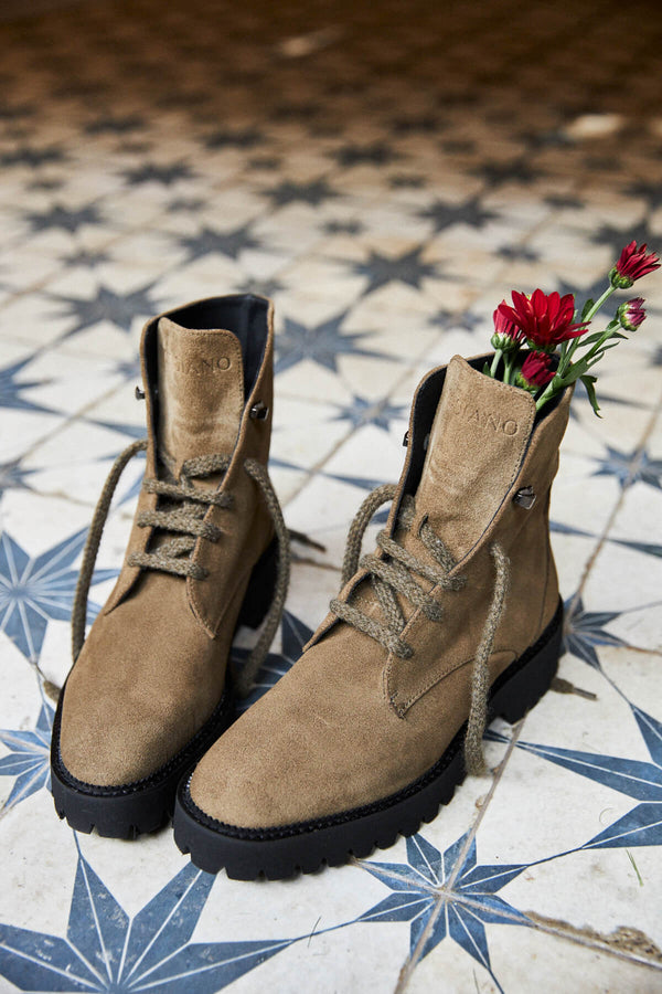 Bota Bruna Verde Oliva
