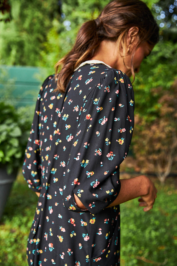 Vestido Viena Flores Negro