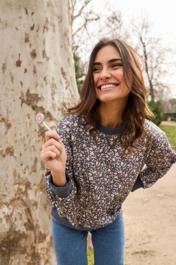 Sudadera Kotidiano Lirios de Agua