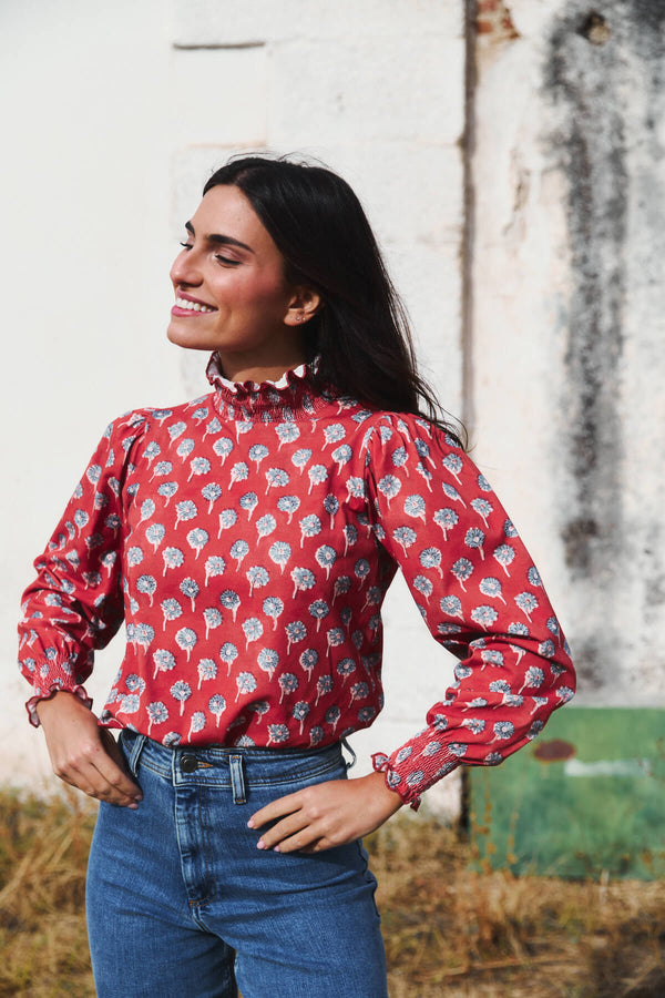 Camiseta Laurel Rojizo Flor Azul