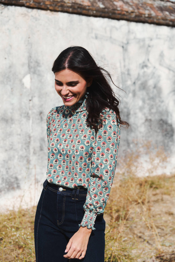 Camiseta Laurel Verde Agua Flor Indi