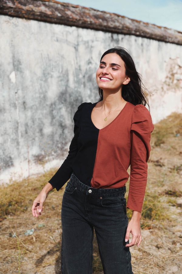 Camiseta Luisa Pico Negro y Sequoia