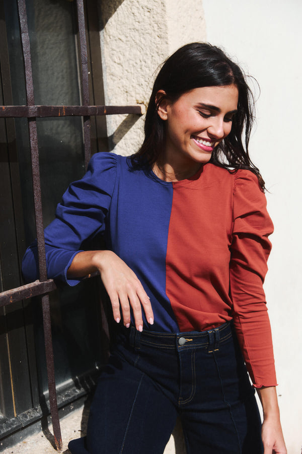 Camiseta Luisa Deep cobalt y Picante